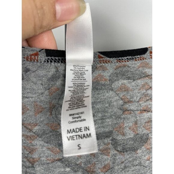 Lularoe Gray Disney Minnie Mouse All Over Print Short Sleeve Swing T-Shirt Sz S - Picture 4 of 5